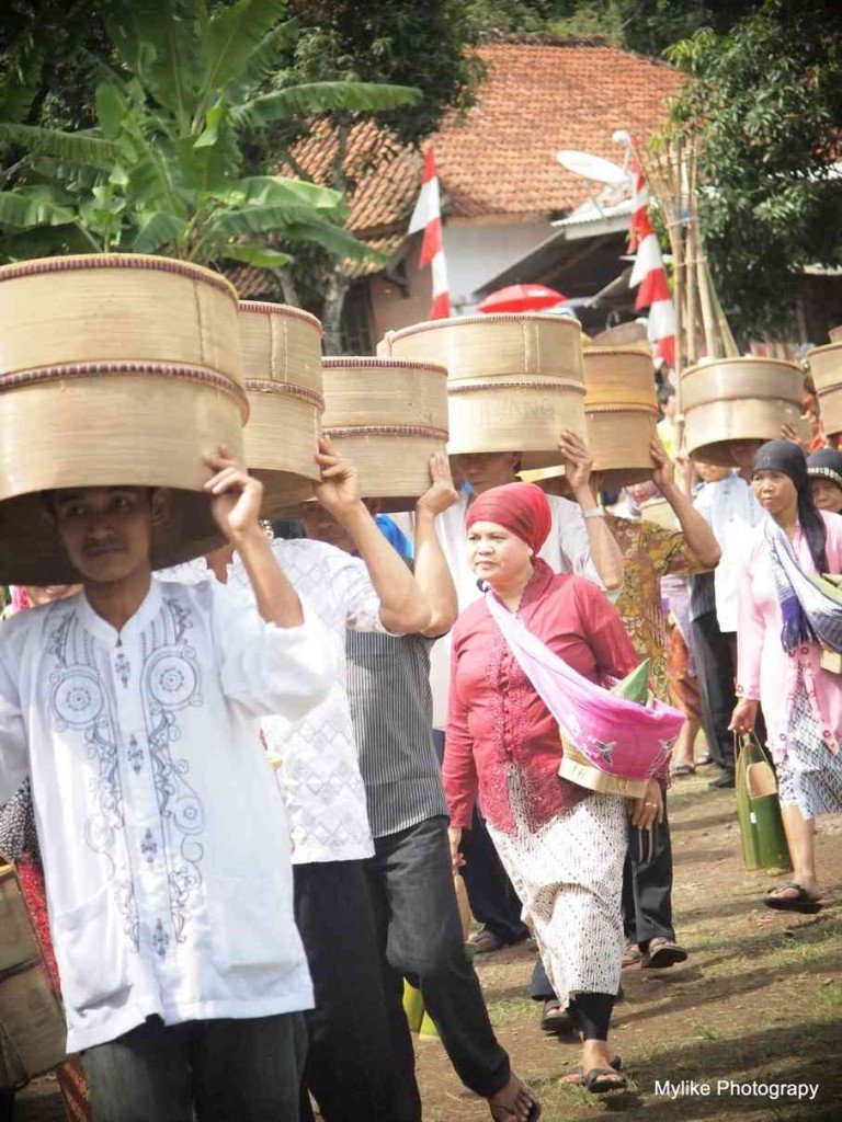 Sedekah Bumi Desa Wisata Cibuntu