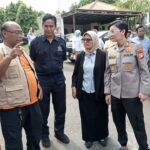 Kunjungan Rektor Institut Pariwisata Trisakti dan Pihak Terkait Meninjau Kondisi Banjir di Lingkungan Kampus